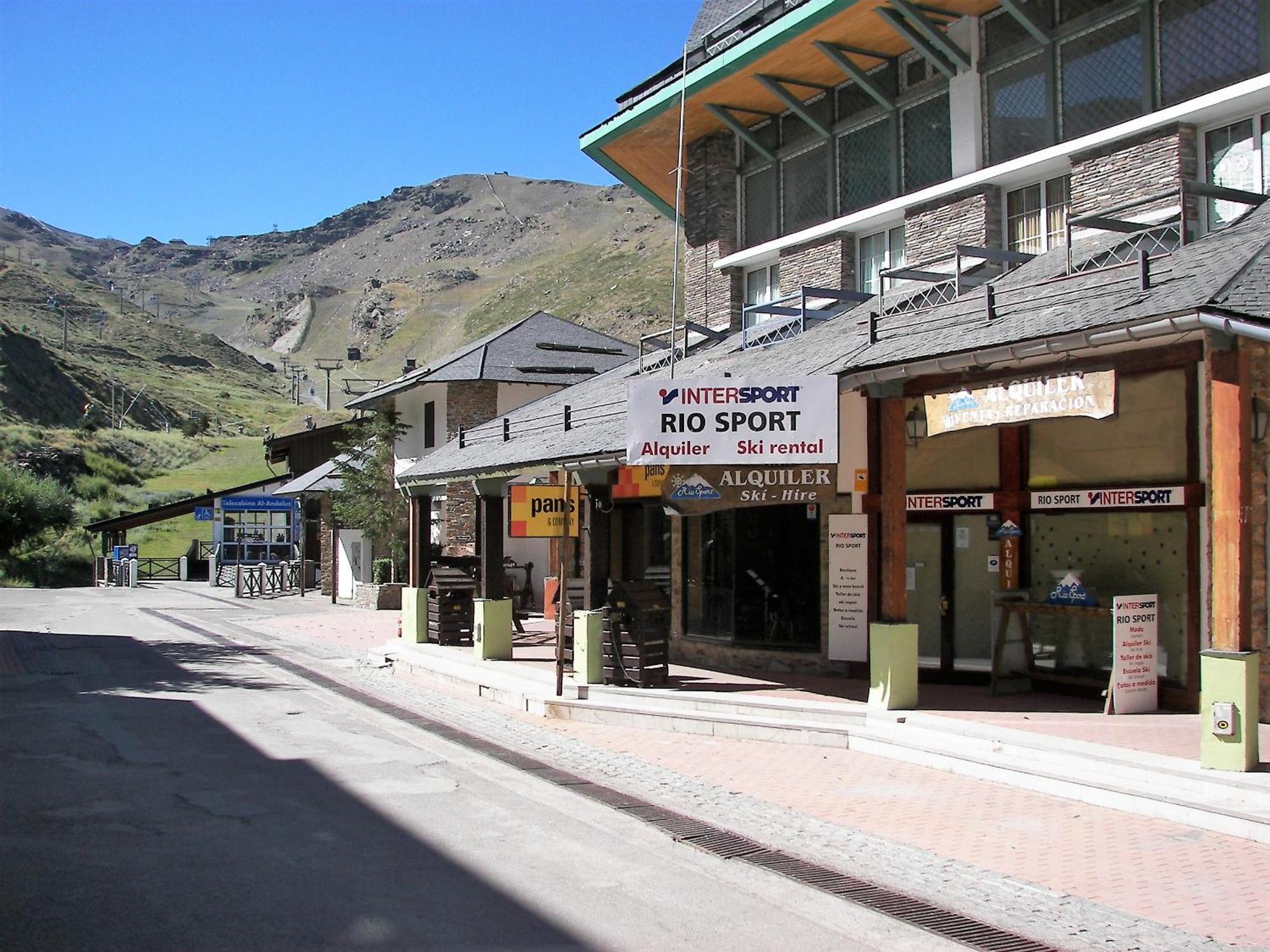 Ski & Snow Apartmentos By Todosierranevada - Plaza Principal Junto A Los Telecabinas Sierra Nevada Ngoại thất bức ảnh
